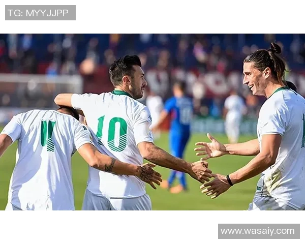 防卫者与阿根廷青年队的激烈对决揭示足球战术与团队精神的较量 防卫者与阿根廷青年队的激烈对决揭示足球战术与团队精神的较量